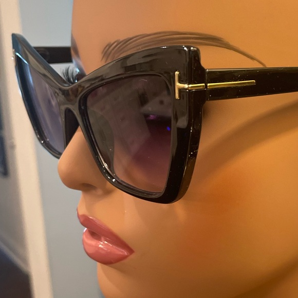 Cat Eye Sunglasses - Picture 5 of 5